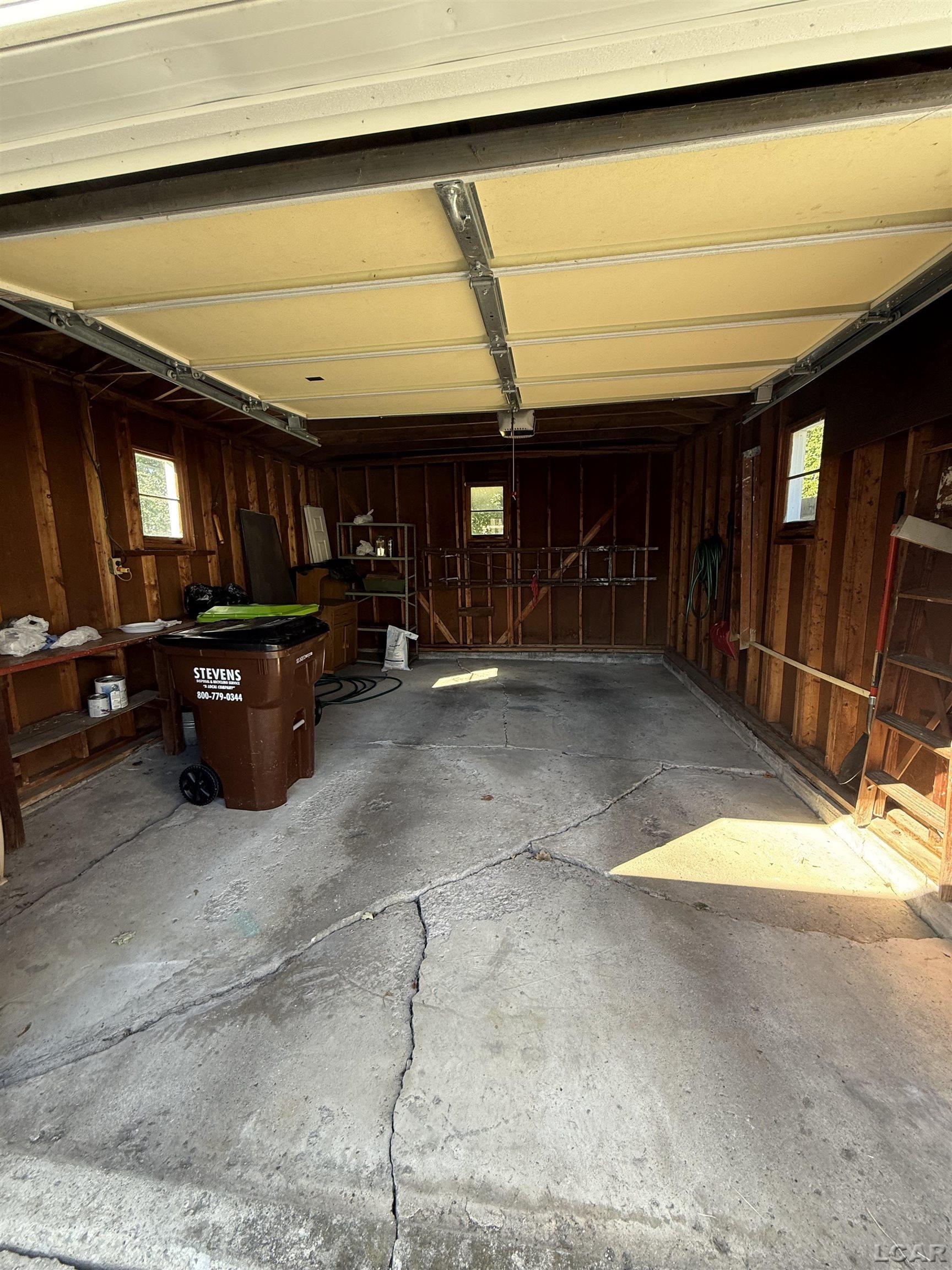841 Addison Street Adrian, MI 49221 - Photo 16 of 18 50191330-e5461583-e95e-4587-8c57-13f91fe0f4ff.JPG