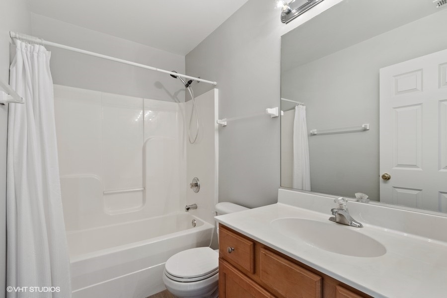 205 North Louis Street, Unit E Mount Prospect, IL 60056 - Photo 23 of 35