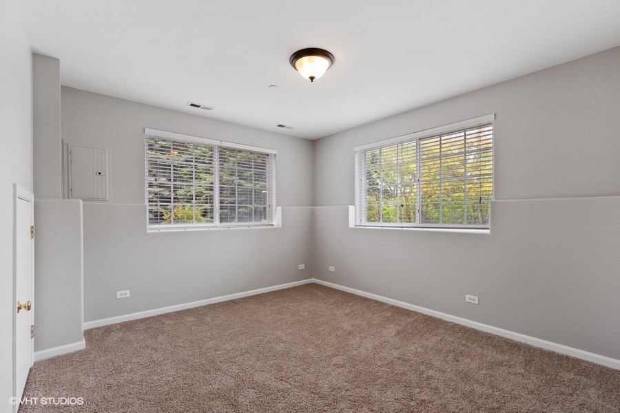 205 North Louis Street, Unit E Mount Prospect, IL 60056 - Photo 26 of 35