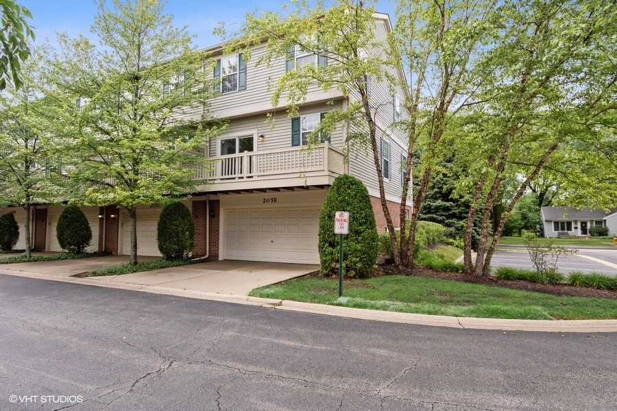205 North Louis Street, Unit E Mount Prospect, IL 60056 - Photo 31 of 35