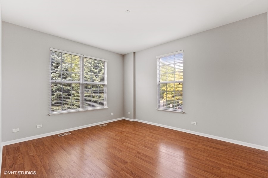 205 North Louis Street, Unit E Mount Prospect, IL 60056 - Photo 5 of 35