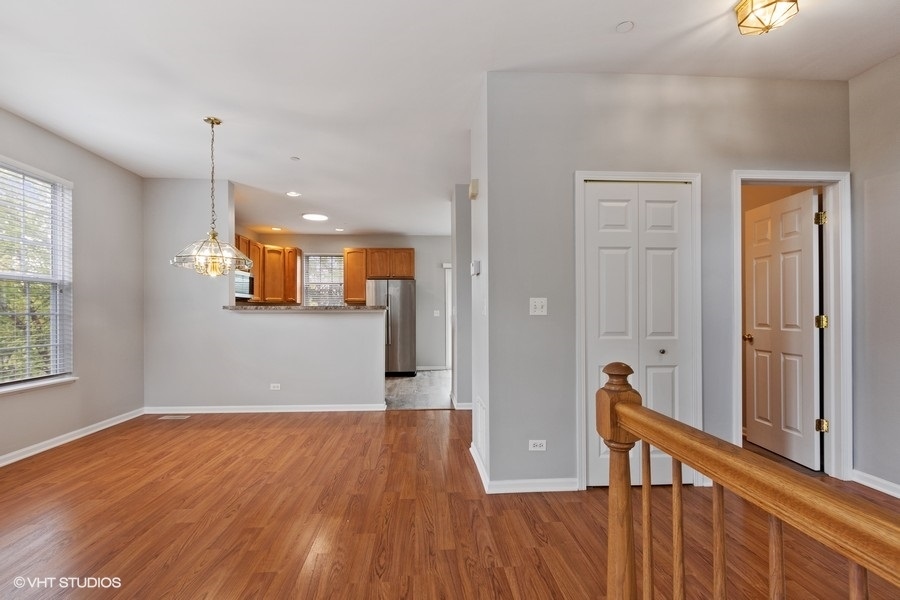 205 North Louis Street, Unit E Mount Prospect, IL 60056 - Photo 7 of 35
