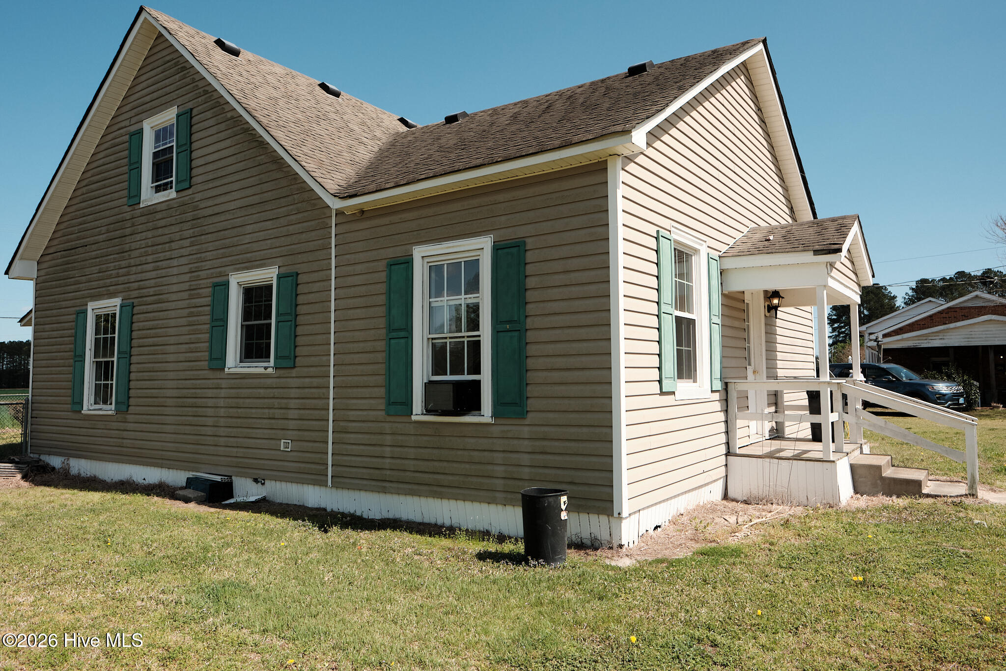 697 Okisko Road Elizabeth City, NC 27909 - Photo 3 of 24 4