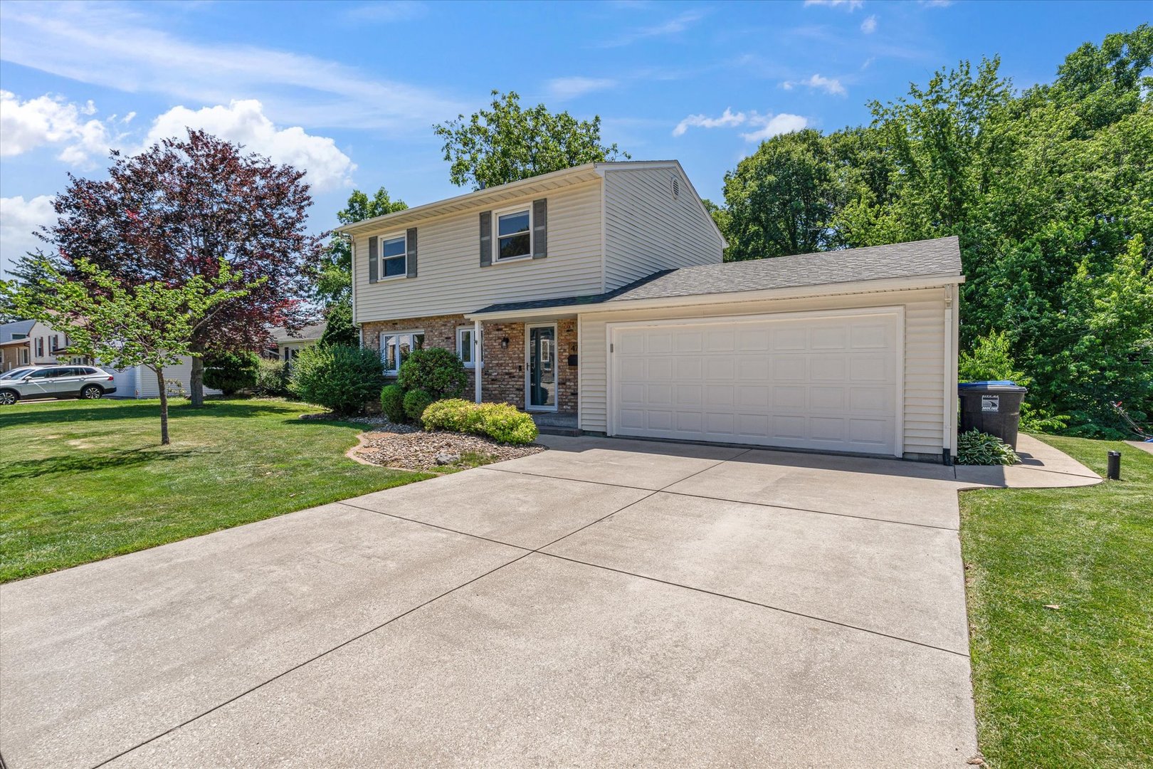 4714 20th Avenue Moline, IL 61265 - Photo 3 of 45