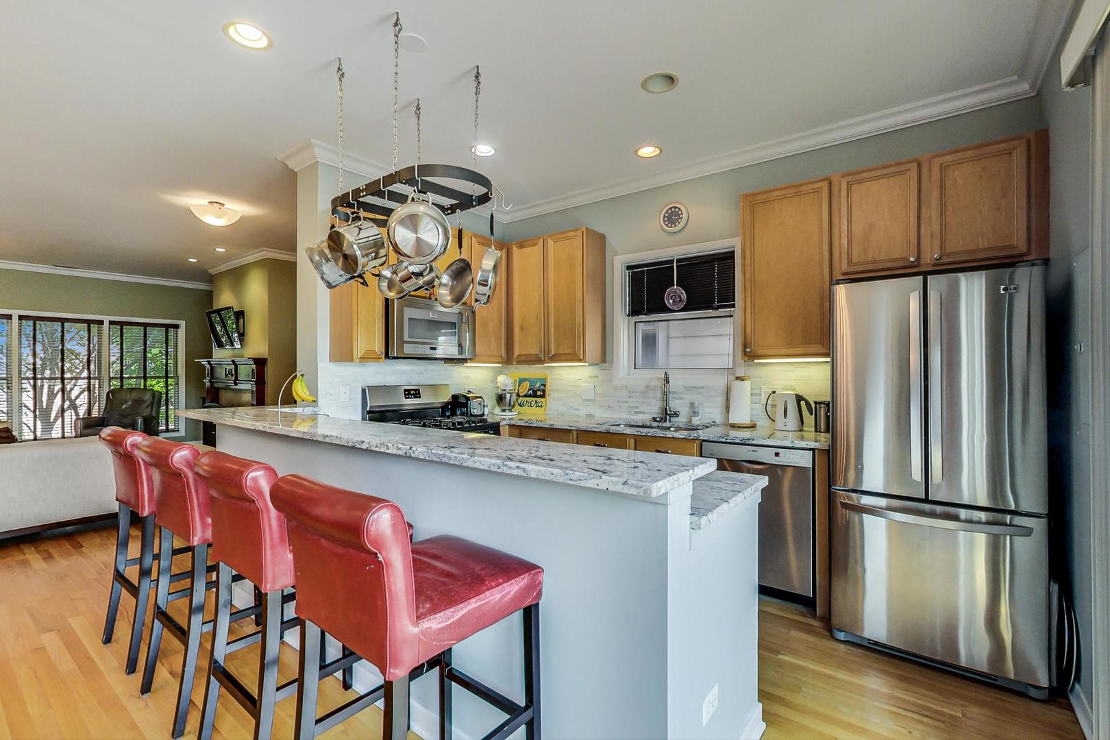 1435 West Fillmore Street, Unit B Chicago, IL 60607 - Photo 11 of 37
