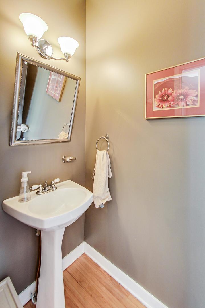 1435 West Fillmore Street, Unit B Chicago, IL 60607 - Photo 14 of 37