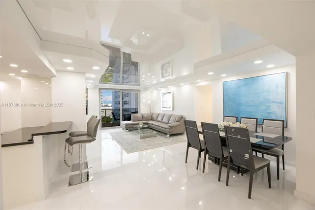 $795,000 | Oceanside, Hallandale Beach, FL 33009