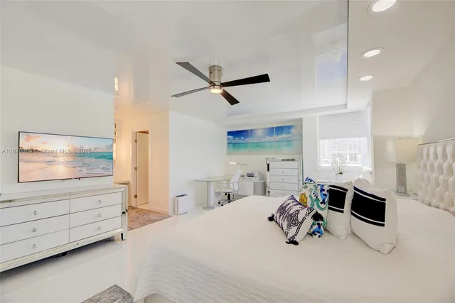 $795,000 | Oceanside, Hallandale Beach, FL 33009