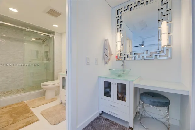 $795,000 | Oceanside, Hallandale Beach, FL 33009