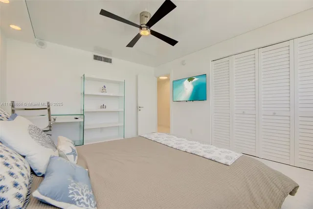$795,000 | Oceanside, Hallandale Beach, FL 33009
