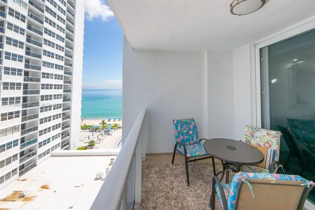 $795,000 | Oceanside, Hallandale Beach, FL 33009