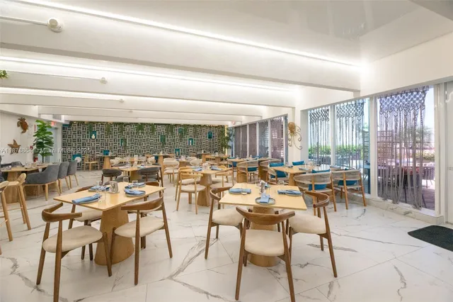 $795,000 | Oceanside, Hallandale Beach, FL 33009