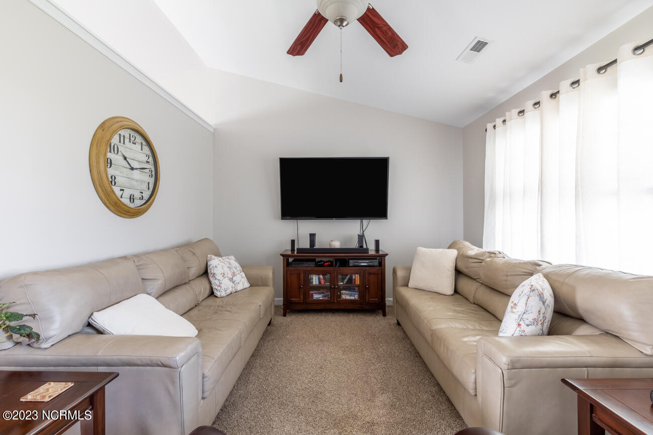 302 Basil Court Hubert, NC 28539 - Photo 5 of 34 basil-5