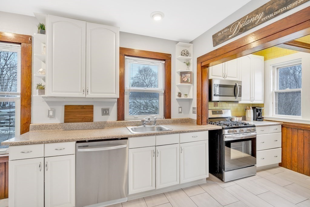53 High Street Hudson, MA 01749 - Photo 8 of 29 Gallery Image 8