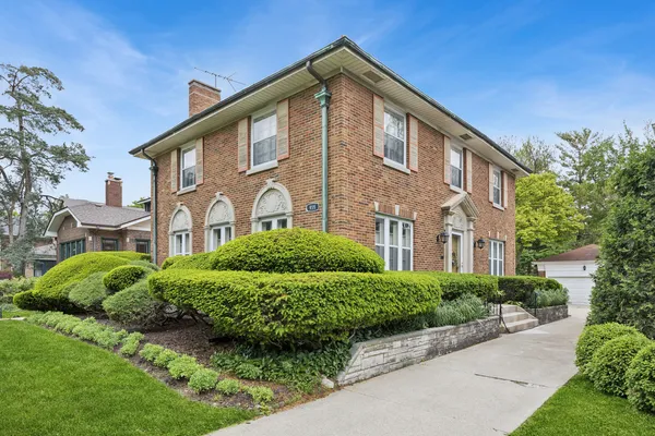 $850,000 | 935 Monroe Avenue, River Forest, IL 60305