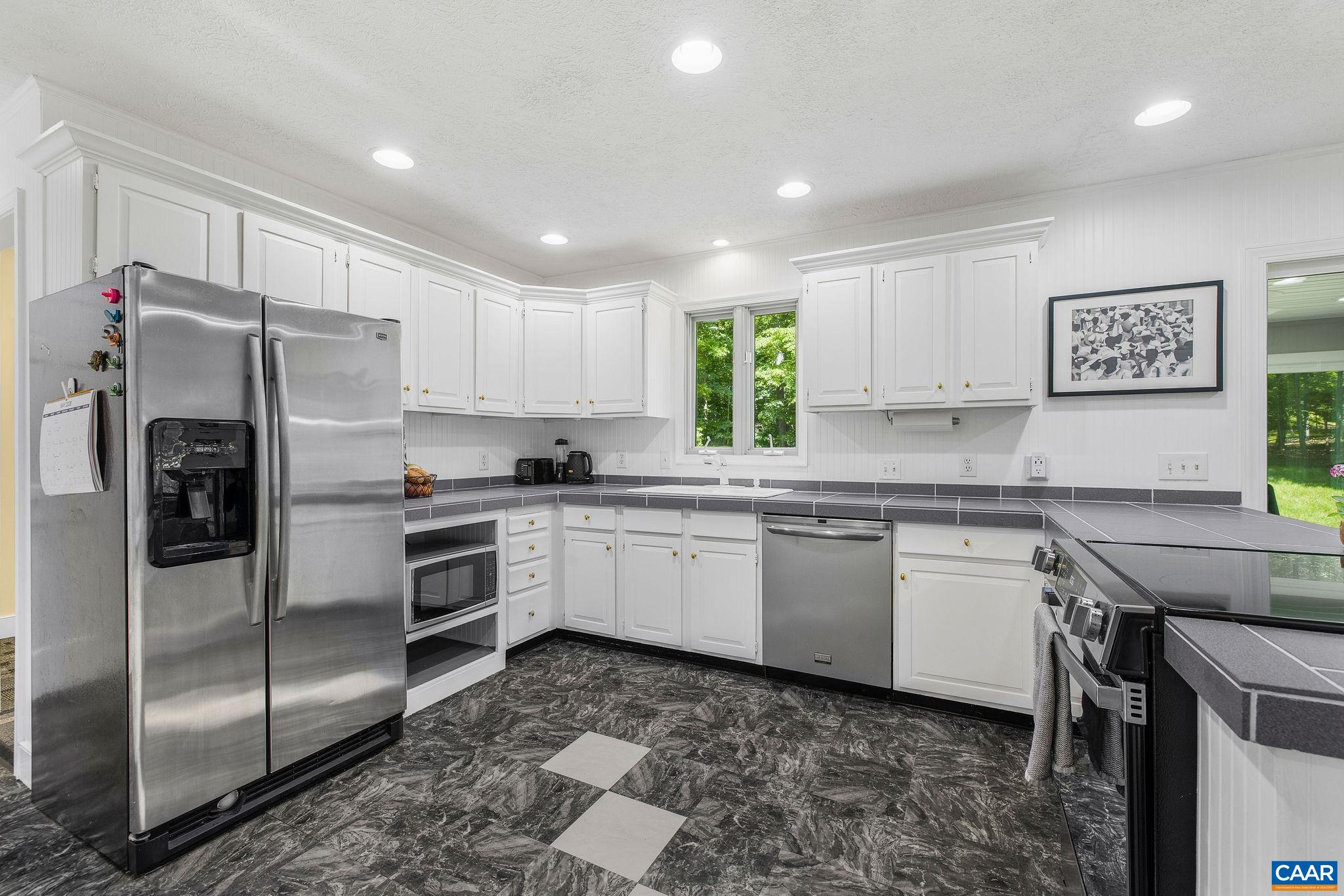125 Vincennes Road Charlottesville, VA 22911 - Photo 14 of 45
