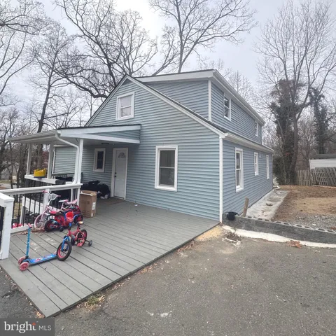 $519,900 | 3170 Oakmont Avenue, Triangle, VA 22172