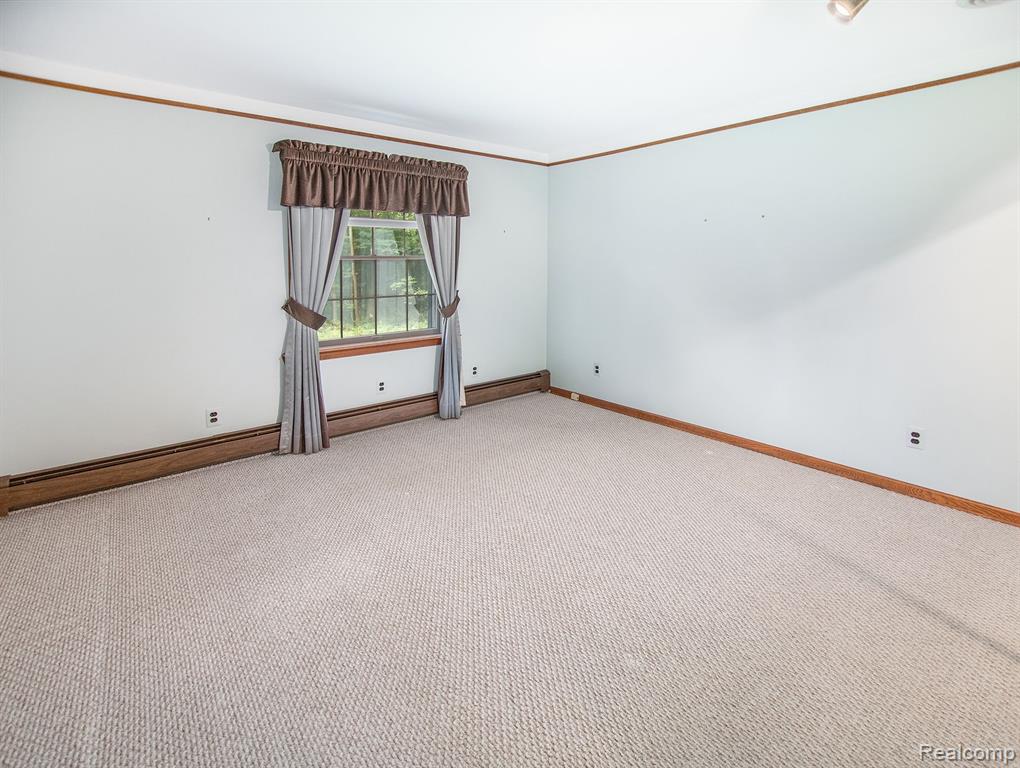 3550 Winter Creek Road Rochester Hills, MI 48307 - Photo 10 of 28