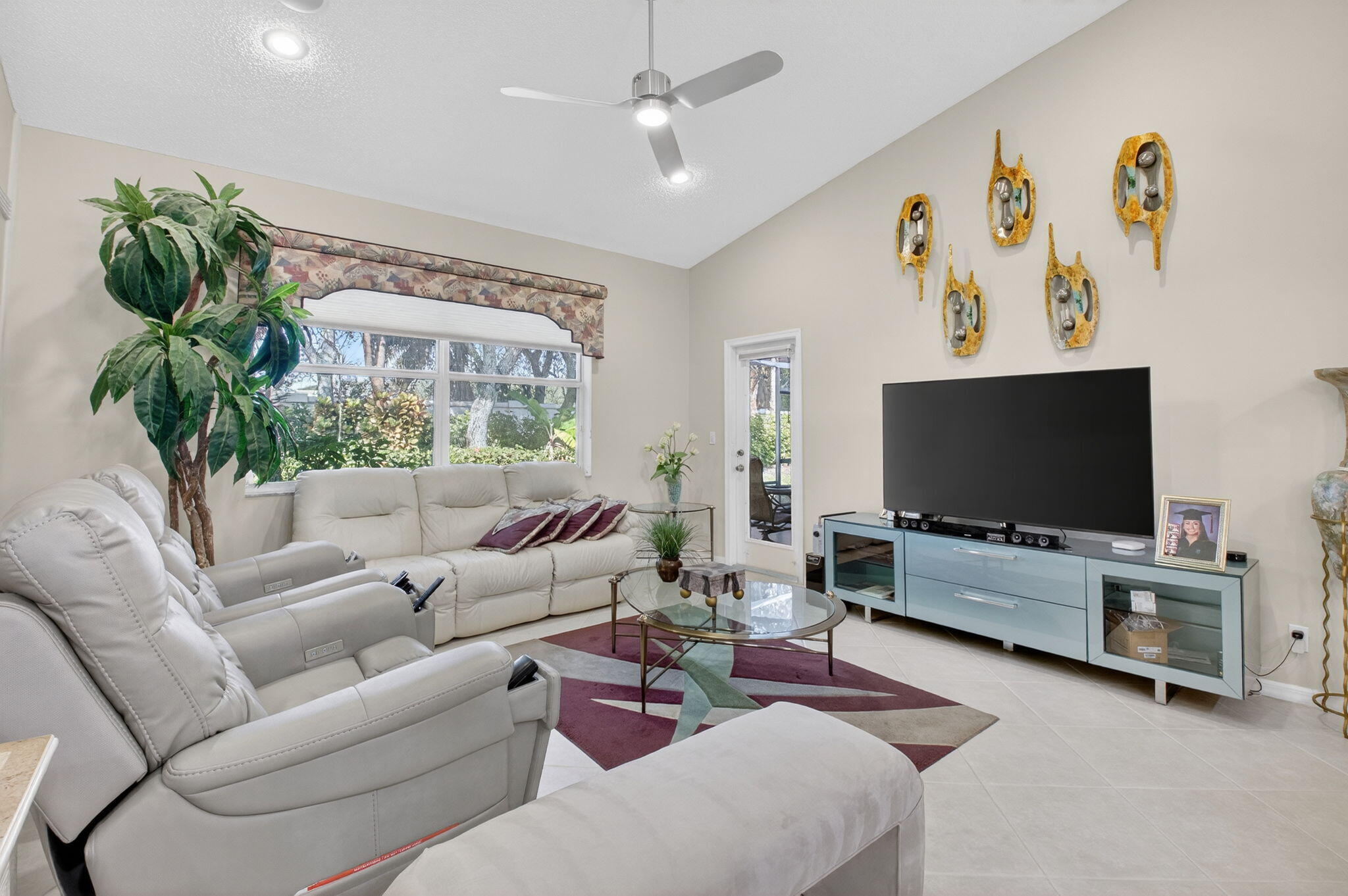 6165 Petunia Road Delray Beach, FL 33484 - Photo 8 of 68 Living Room