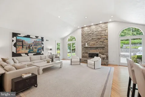 $3,495,000 | 8917 Harvest Square Court, Potomac, MD 20854