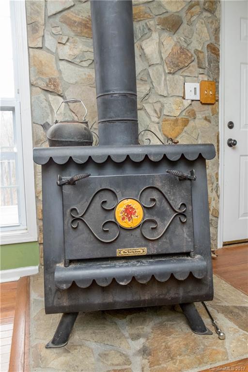 900 Long Branch Road Swannanoa, NC 28778 - Photo 5 of 23 Gallery Image 5