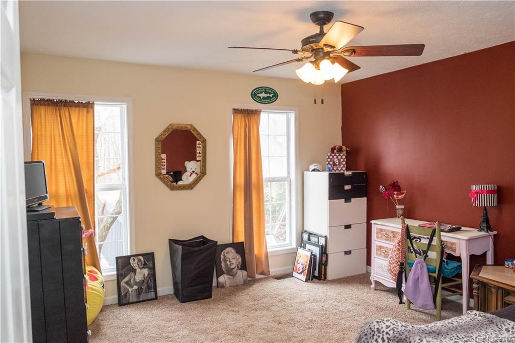 900 Long Branch Road Swannanoa, NC 28778 - Photo 8 of 23 Gallery Image 8