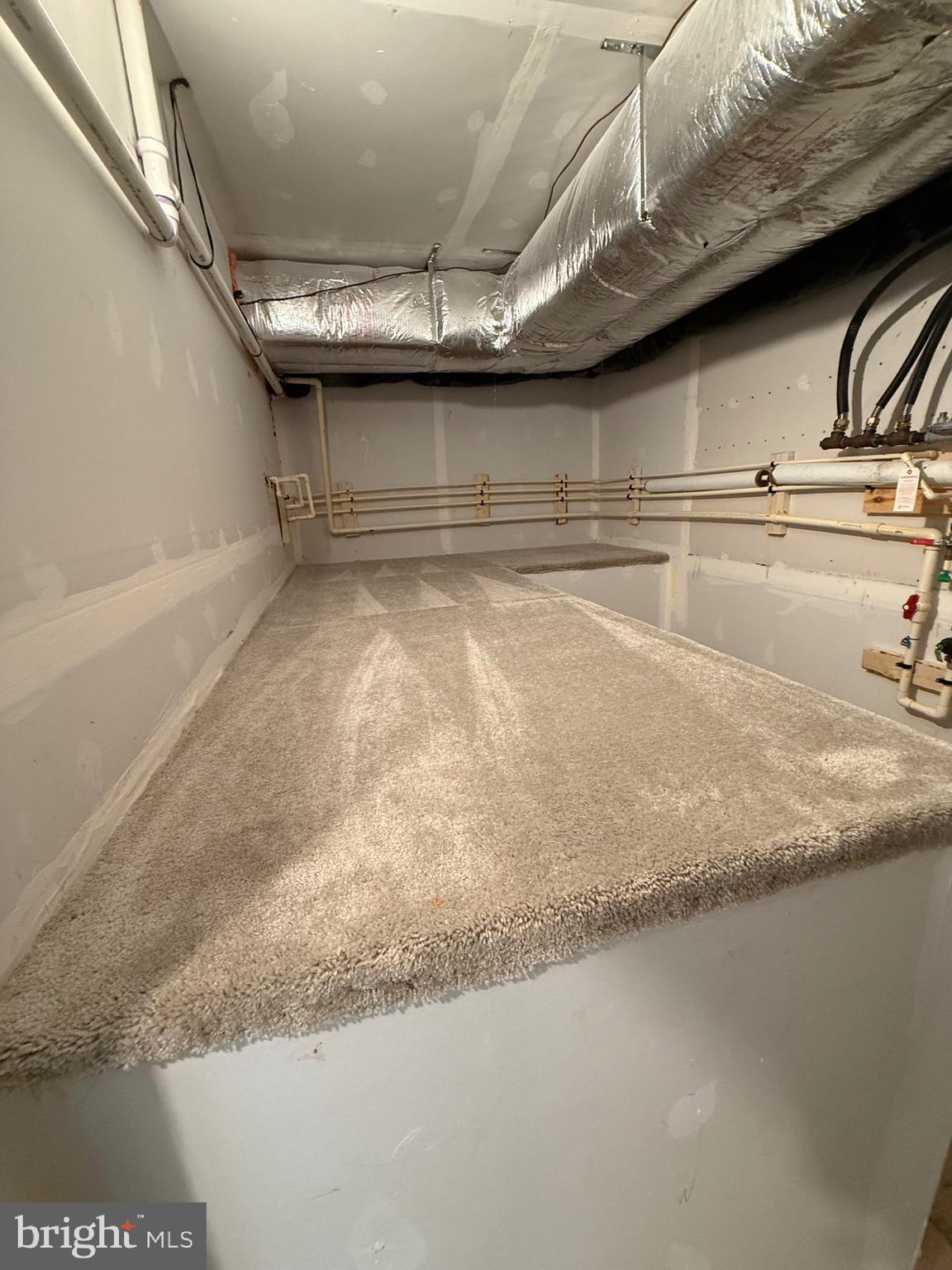 45203 Drowes Terrace Sterling, VA 20166 - Photo 9 of 19 a view of swimming pool