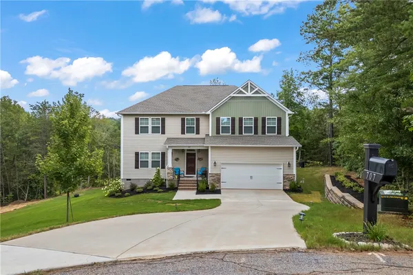 $479,500 | 707 Comet View Court, Westminster, SC 29693