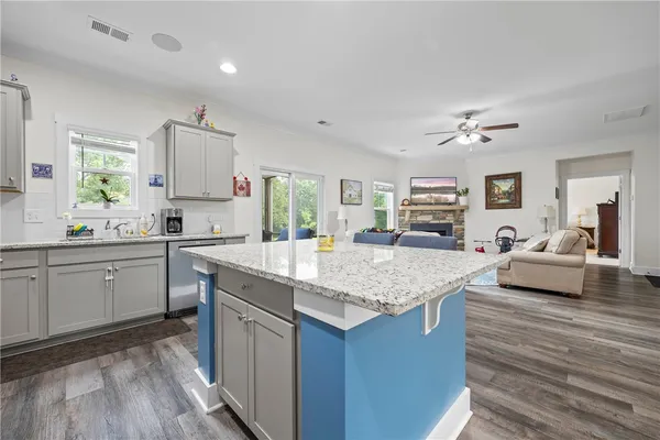 $479,500 | 707 Comet View Court, Westminster, SC 29693