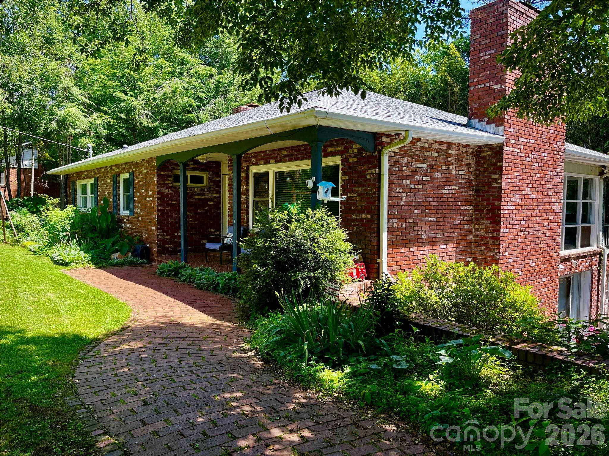 36 Clarendon Road Asheville, NC 28806 - Photo 3 of 48