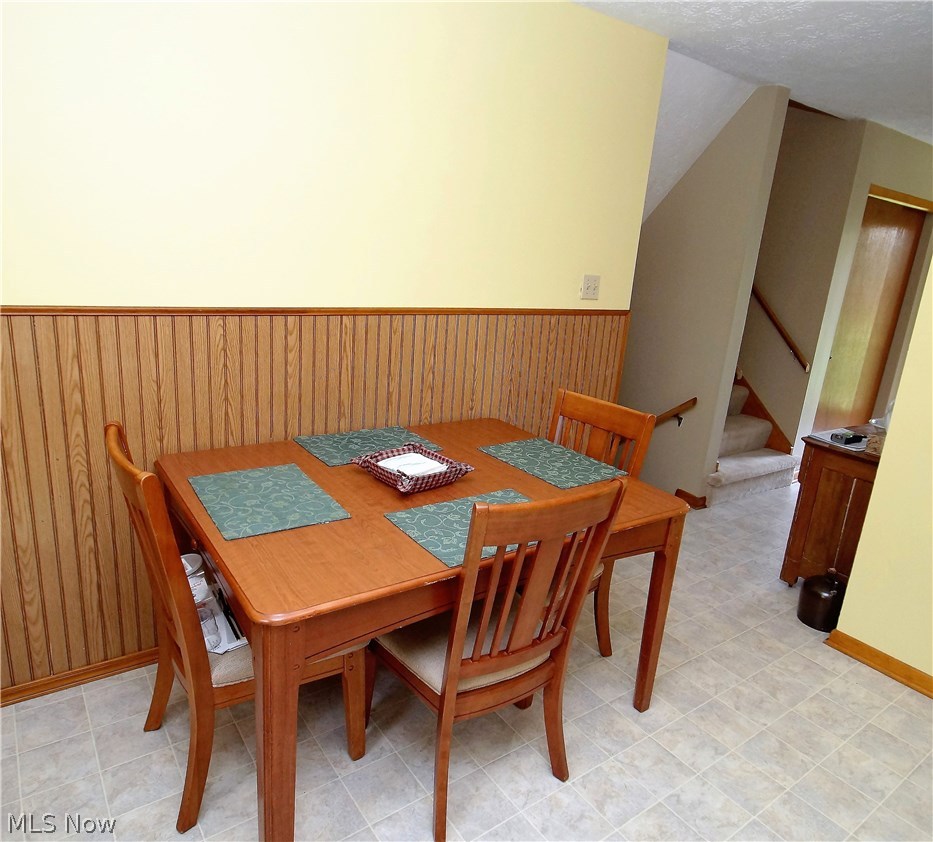3871 Porter Road Rootstown, OH 44272 - Photo 3 of 23
