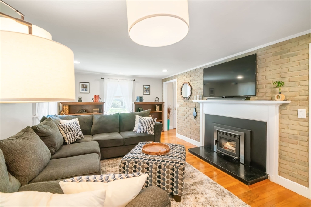 32 Anawan Road North Attleboro, MA 02760 - Photo 17 of 42