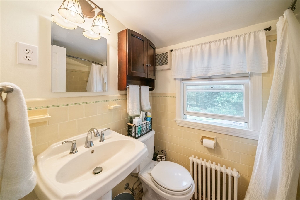 32 Anawan Road North Attleboro, MA 02760 - Photo 19 of 42