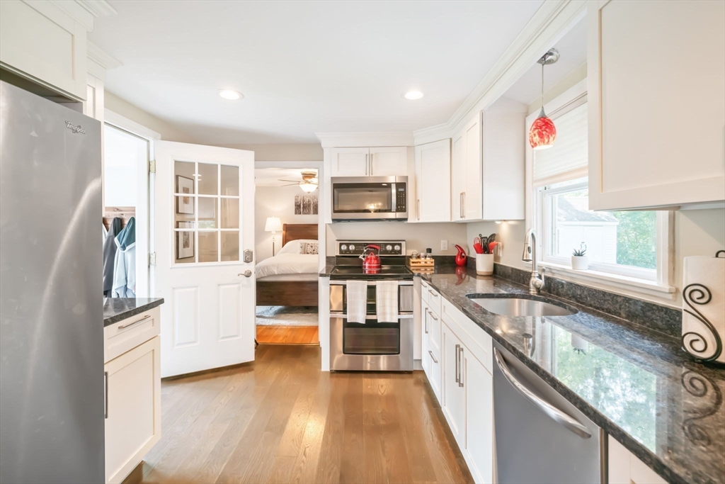 32 Anawan Road North Attleboro, MA 02760 - Photo 10 of 42