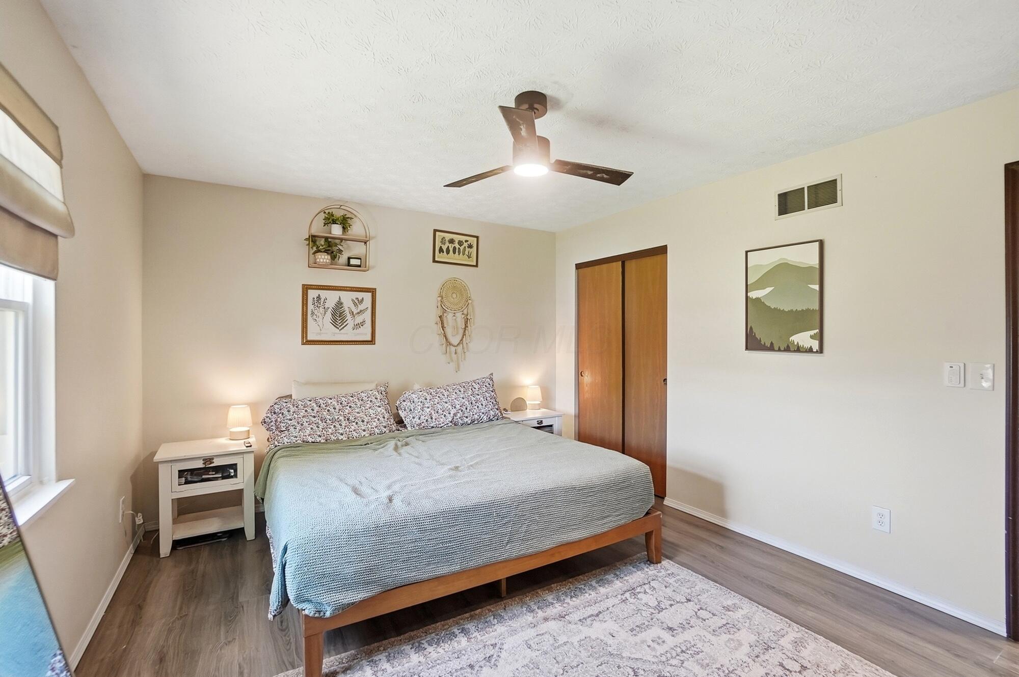5460 Hoover Road Grove City, OH 43123 - Photo 17 of 43 022
