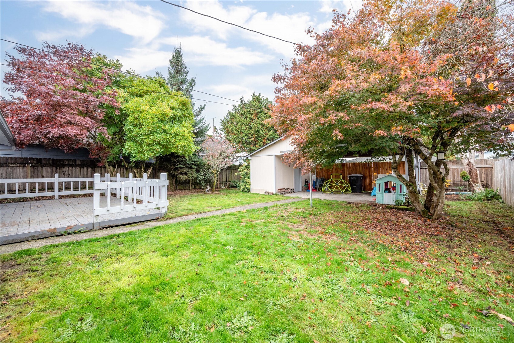 467 19th Avenue Longview, WA 98632 - Photo 26 of 30 a view of a house with backyard and sitting area