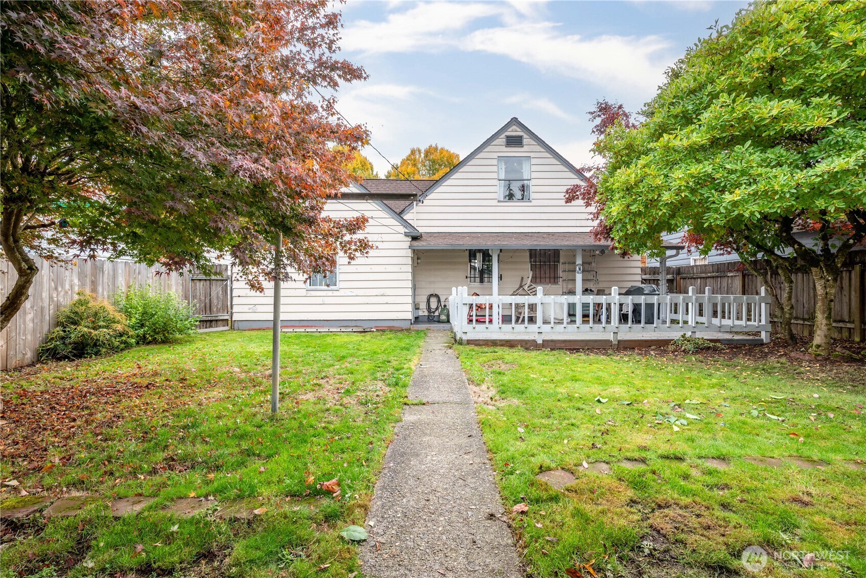 467 19th Avenue Longview, WA 98632 - Photo 27 of 30 a view of a house with backyard porch and sitting area