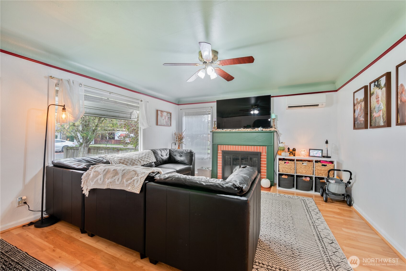 467 19th Avenue Longview, WA 98632 - Photo 5 of 30 a living room with furniture fireplace and flat screen tv