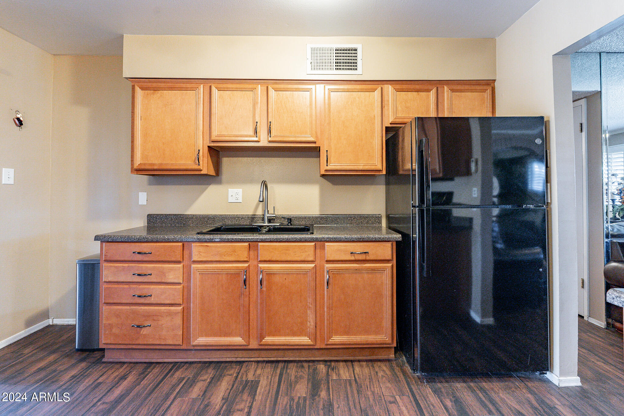 2228 West Pecan Road Phoenix, AZ 85041 - Photo 8 of 18 Pecan-18