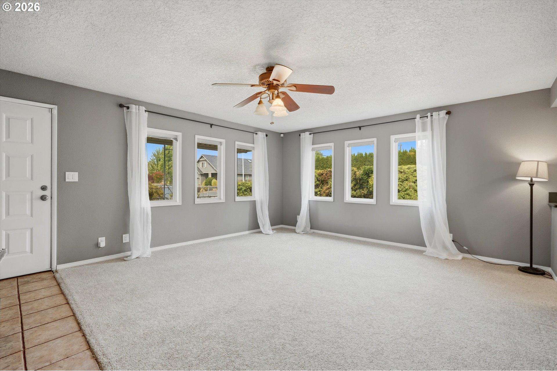 5632 Southeast Welch Road Gresham, OR 97080 - Photo 6 of 31 Gallery Image 6