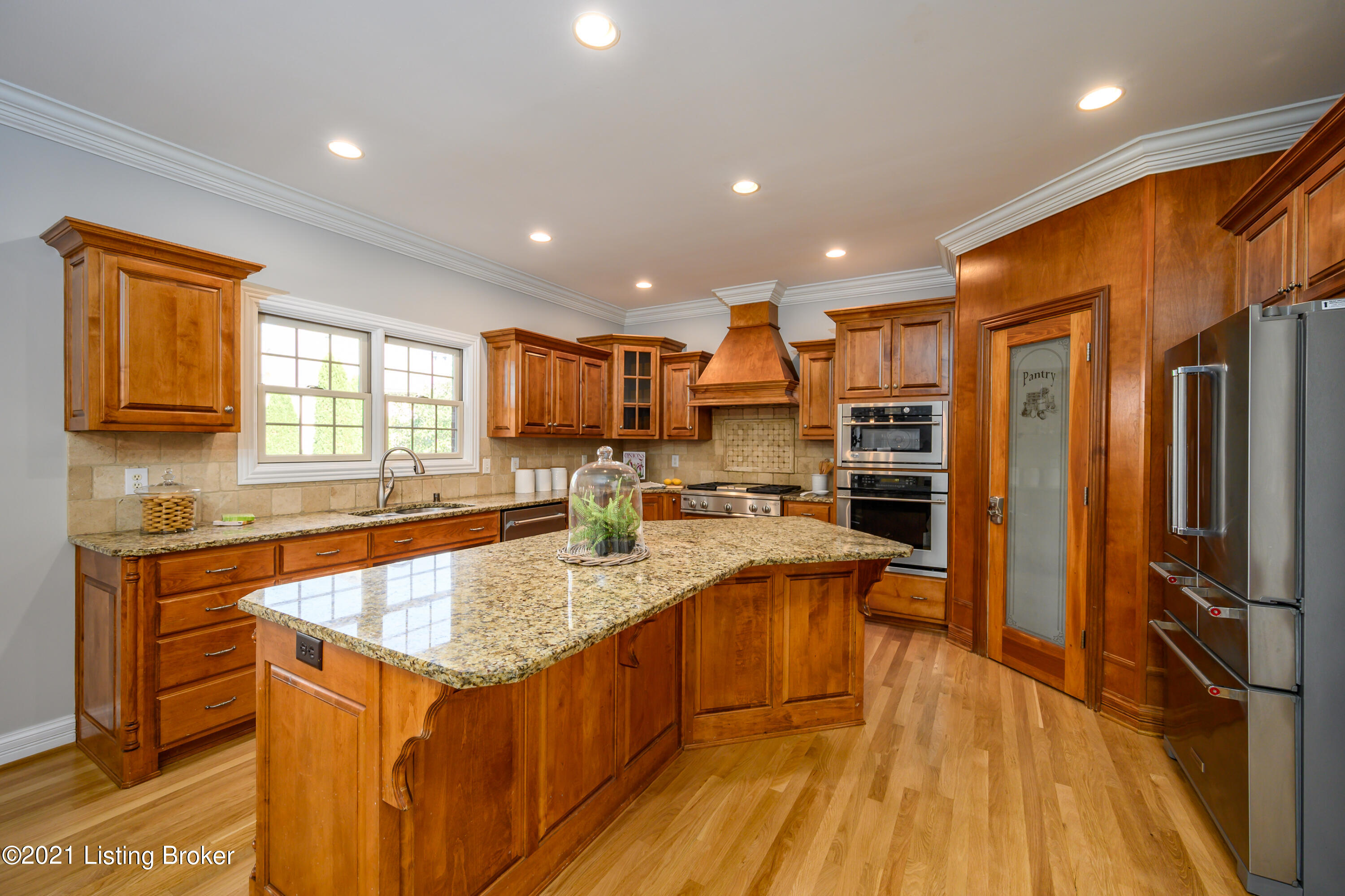13518 Ridgemoor Drive Prospect, KY 40059 - Photo 16 of 58 Kitchen