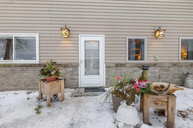 $399,999 | 13601 East County Road 578, Goodland, MN 55742