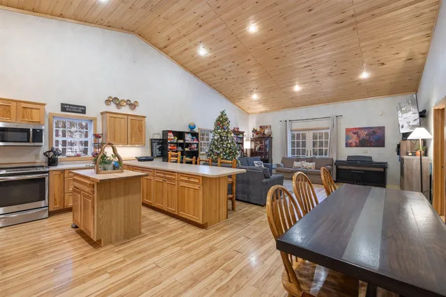 $399,999 | 13601 East County Road 578, Goodland, MN 55742