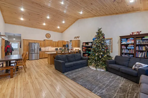 $399,999 | 13601 East County Road 578, Goodland, MN 55742