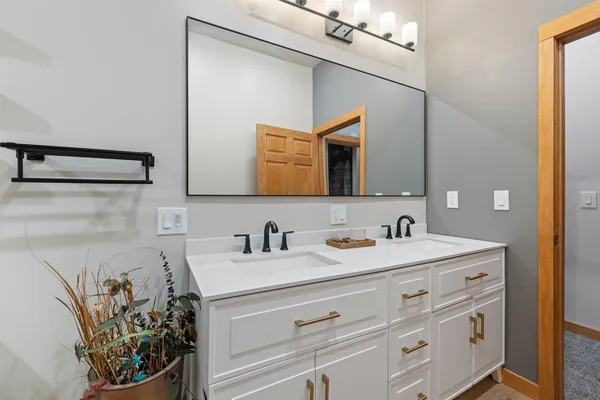 $399,999 | 13601 East County Road 578, Goodland, MN 55742