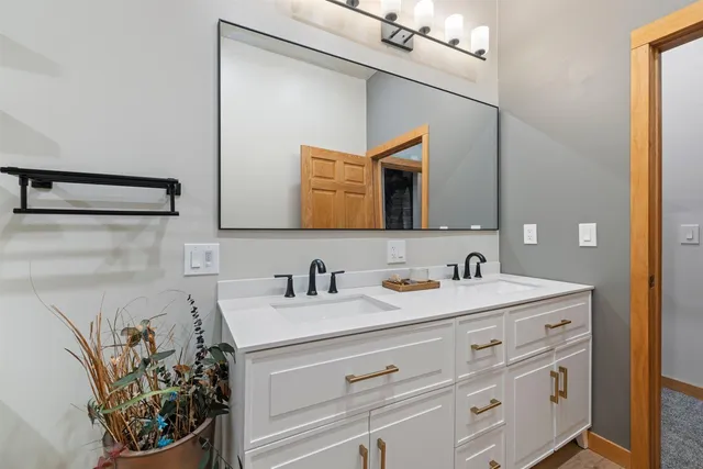 $399,999 | 13601 East County Road 578, Goodland, MN 55742