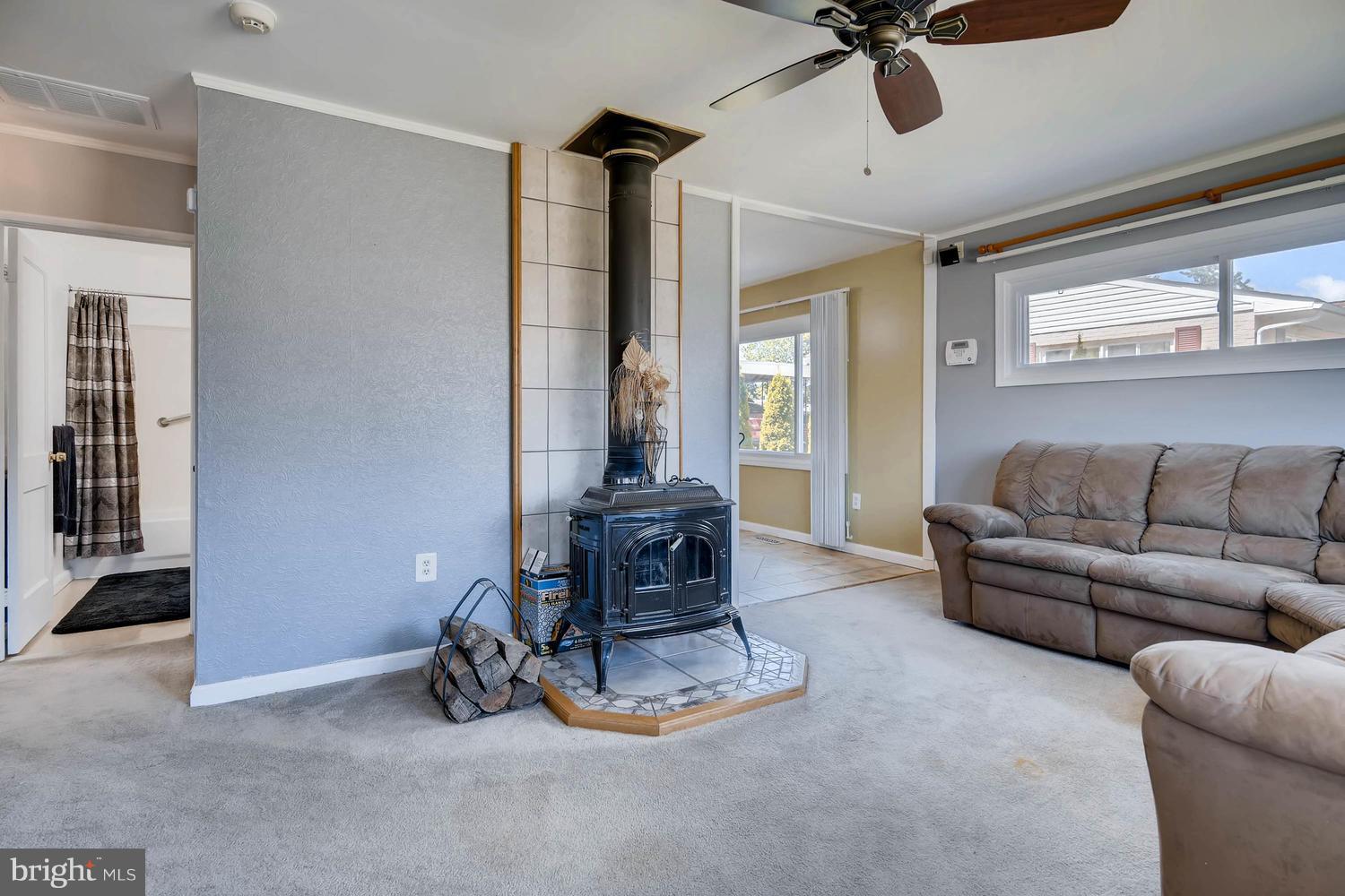 8715 Stockwell Road Baltimore, MD 21234 - Photo 13 of 27 Living Room