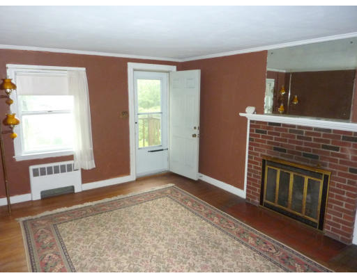 19 Heard Road Arlington, MA 02474 - Photo 5 of 23 Gallery Image 5