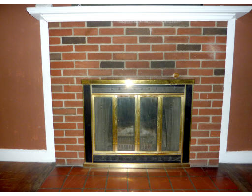 19 Heard Road Arlington, MA 02474 - Photo 6 of 23 Gallery Image 6