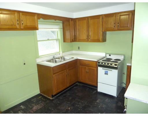 19 Heard Road Arlington, MA 02474 - Photo 9 of 23 Gallery Image 9